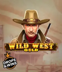  Графика слота "Wild West Gold" от Pragmatic Play, показывающее мужчину в шляпе шерифа с винтовкой. За его спиной находится улица небольшого городка на Диком Западе. Идеально подходит для ценителей вестернов и игр на тему Дикого Запада. Этот слот обещает незабываемые приключения и возможность выигрышей.